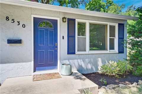 8530 Grandview Lane, Overland Park, KS 66212