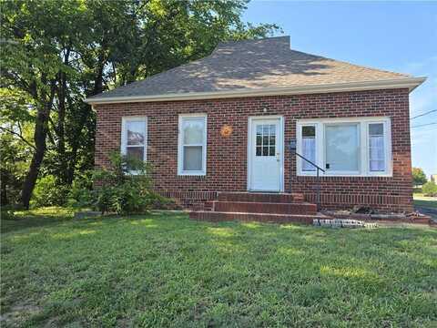 207 E Oak Street, Warrensburg, MO 64093