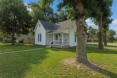 111 E 2nd Street, Adrian, MO 64720