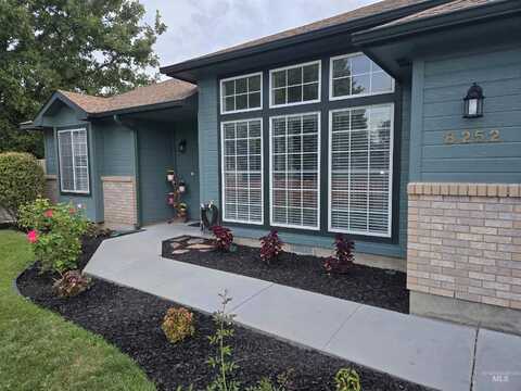 8252 W Pomona Court, Boise, ID 83704