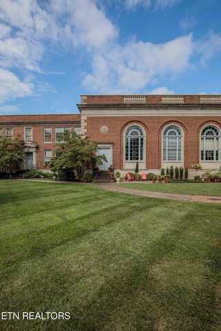 523 N Bertrand St, Knoxville, TN 37917