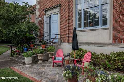 523 N Bertrand St, Knoxville, TN 37917