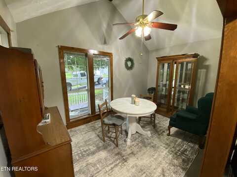 117 Cedar Valley Rd, Sweetwater, TN 37874