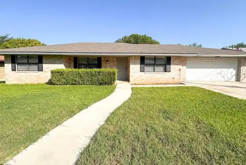 126 Crestwood Dr, Kerrville, TX 78028