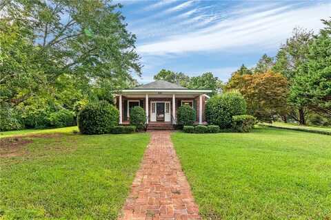 700 7TH AVENUE, OPELIKA, AL 36801