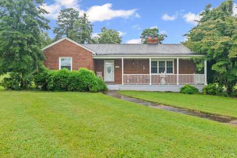 302 Henry, Gretna, VA 24557