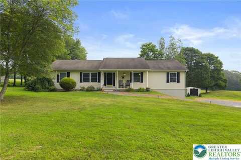 285 Twin Flower Circle, Towamensing Twp, PA 18058