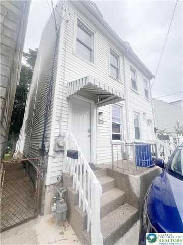 725 1/2 Spruce Street, Easton, PA 18042