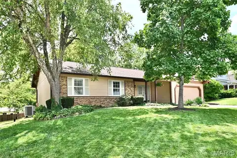7 Spencer Path Drive, Saint Peters, MO 63376