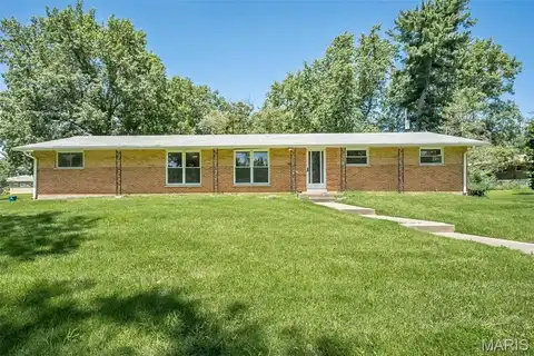 1877 Claudine Drive, Saint Louis, MO 63138