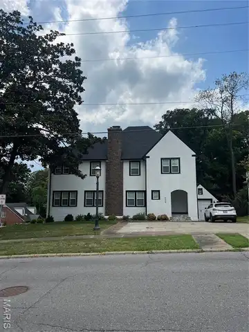 615 N Henderson Avenue, Cape Girardeau, MO 63701