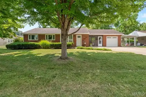 2036 Pontoon Road, Granite City, IL 62040