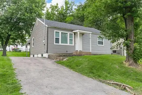 36 Bascom Drive, Saint Louis, MO 63135