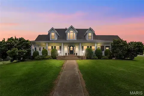 151 Turkey Creek Farm Lane, Hawk Point, MO 63349