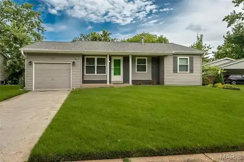 121 Foxtree Drive, Hazelwood, MO 63042