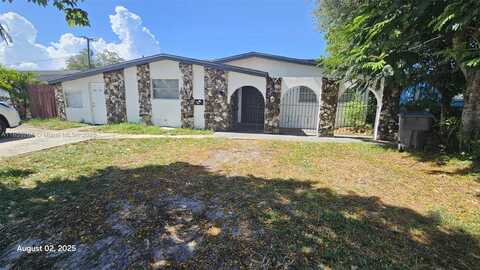7091 Moseley St, Hollywood, FL 33024