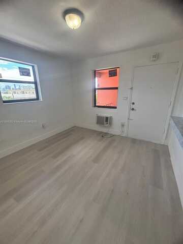 220 SW 18th Ave, Miami, FL 33135