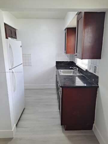 4090 NW 31st Ter, Lauderdale Lakes, FL 33309
