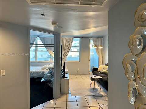 100 Lincoln Rd, Miami Beach, FL 33139