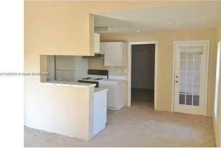 8731 NW 39th St, Sunrise, FL 33351