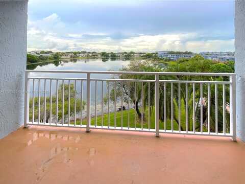 9375 Fontainebleau Blvd, Miami, FL 33172