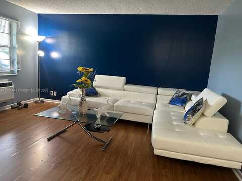 1733 3rd Ave N, Lake Worth, FL 33460