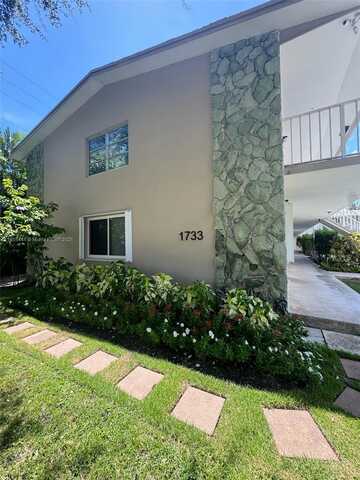 1733 3rd Ave N, Lake Worth, FL 33460
