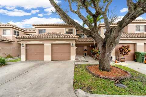 2394 NW 97th Way, Pembroke Pines, FL 33024