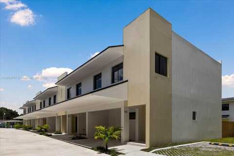 554 NW 7th St, Florida City, FL 33034