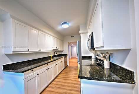 121 Crandon Blvd, Key Biscayne, FL 33149