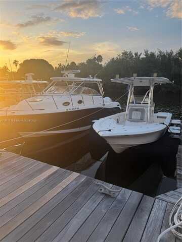 6200 SW 152nd St, Palmetto Bay, FL 33157