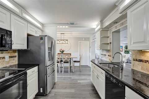 1380 NW 70th Ter, Margate, FL 33063