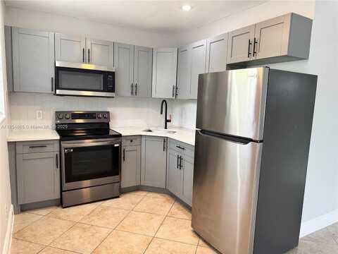 214 SW 15th St, Fort Lauderdale, FL 33315