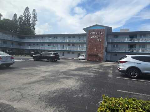 1021 Crystal Lake Dr, Deerfield Beach, FL 33064
