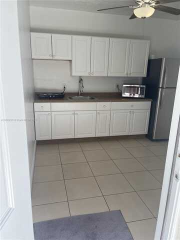 15141 NW 33rd Ave, Miami Gardens, FL 33054