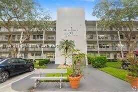 251 SW 132nd Way, Pembroke Pines, FL 33027