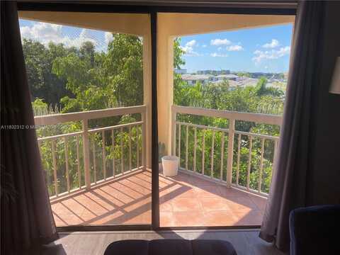 8290 Lake Dr, Doral, FL 33166