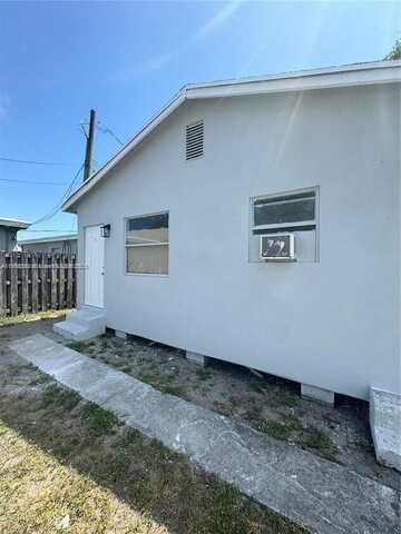 517 NW 1st Ave, Hallandale Beach, FL 33009
