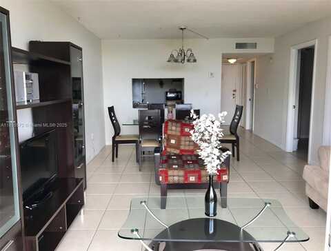 9310 Fontainebleau Blvd, Miami, FL 33172