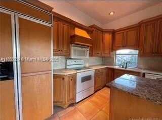 4850 SW 63rd Ter, Davie, FL 33314