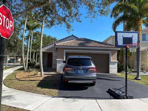 1205 Canary Island Dr, Weston, FL 33327