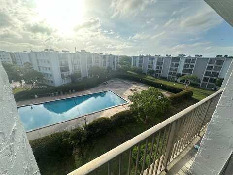 8610 N Sherman Cir, Miramar, FL 33025