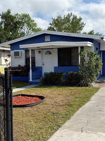 2246 Mcclellan St, Hollywood, FL 33020