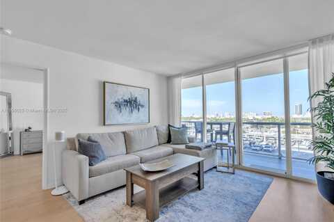 1800 Sunset Harbour Dr, Miami Beach, FL 33139
