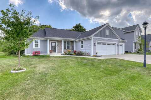 2837 Oakmont Dr, East Troy, WI 53120