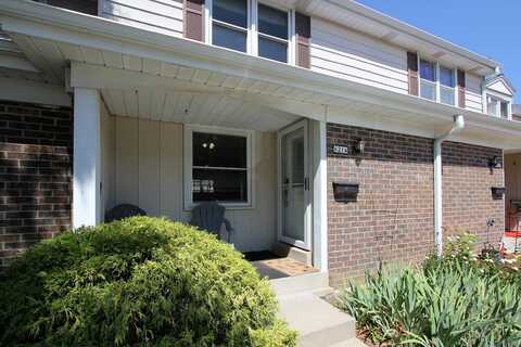 6214 W College Ave, Greendale, WI 53129