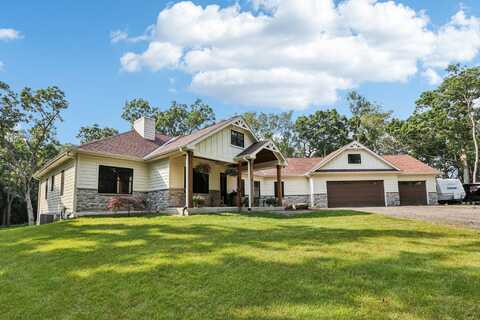 1068 W Valley View Rd, Burlington, WI 53105