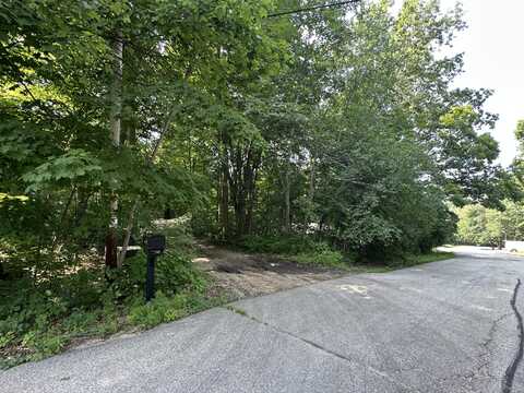 525 Woodland Dr, Colgate, WI 53017