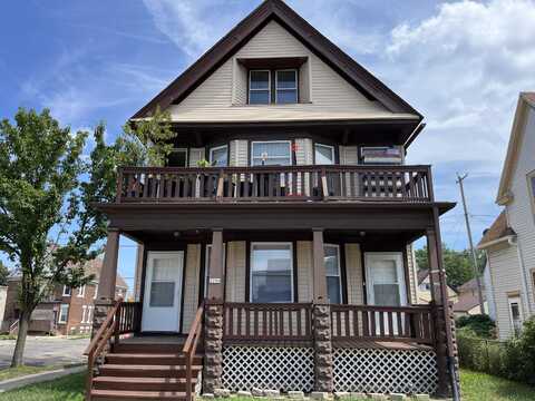 2200 S 18th St, Milwaukee, WI 53215