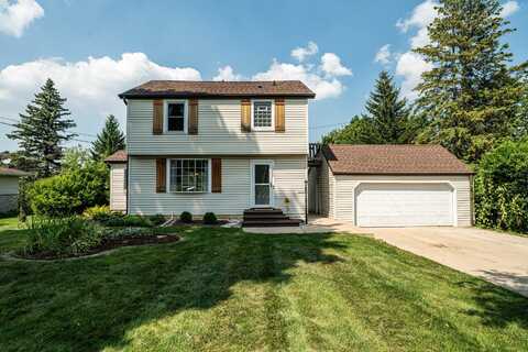 18060 Midland Pl, Brookfield, WI 53045
